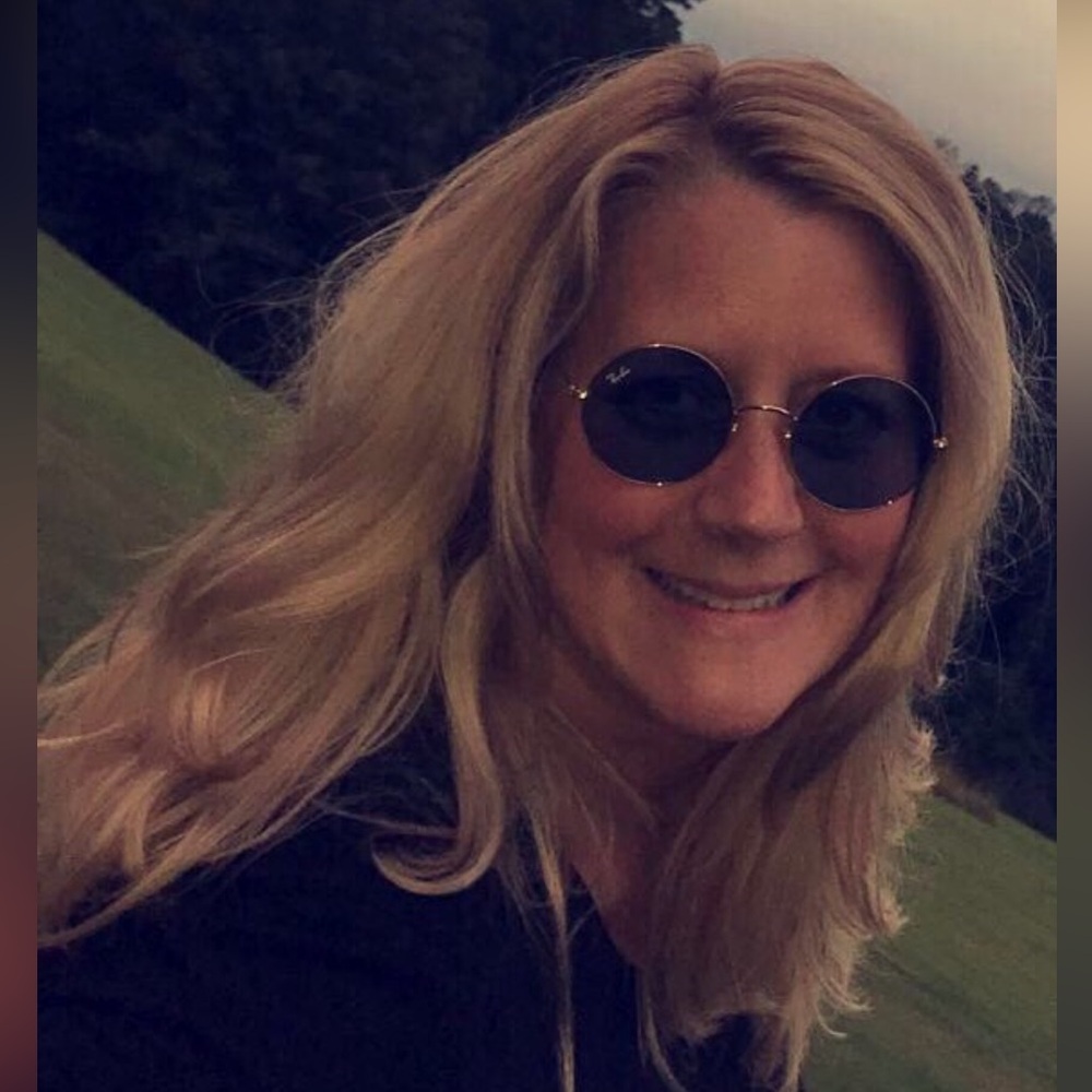 Meet your Posher, Elizabeth